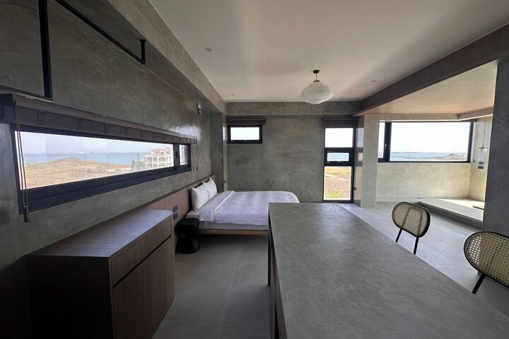Room 14 of 50