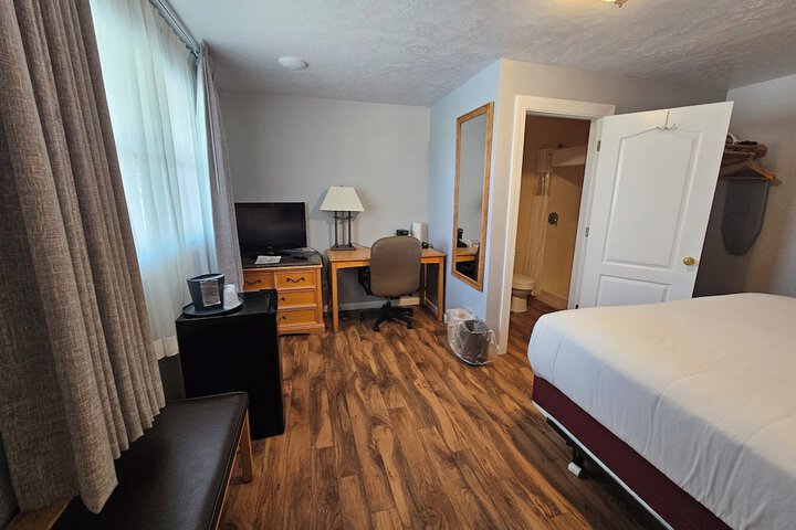 Room 7 of 85