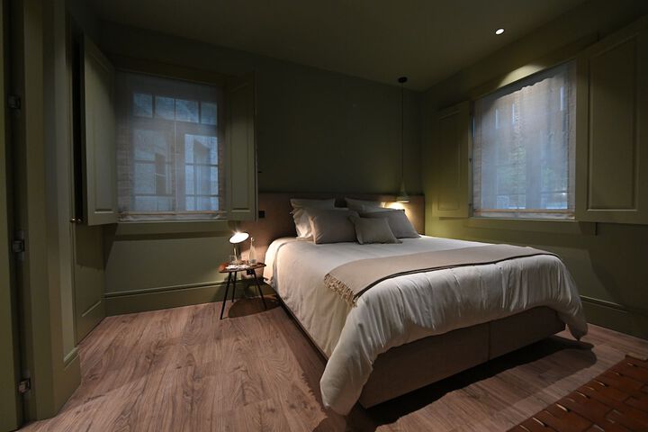 Room 12 of 92