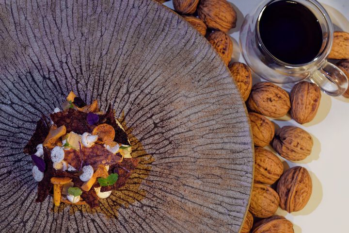 Dining 42 of 65