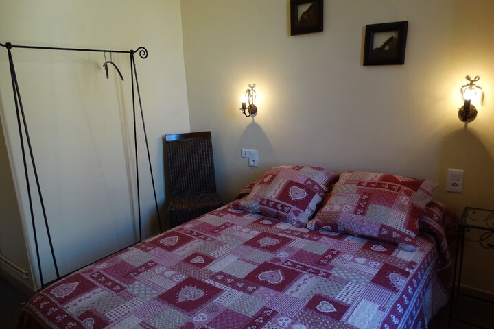 Room 27 of 70