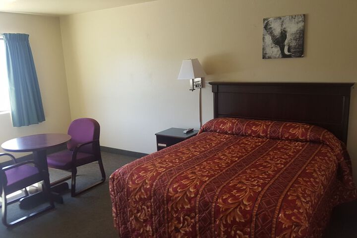 Room 15 of 34