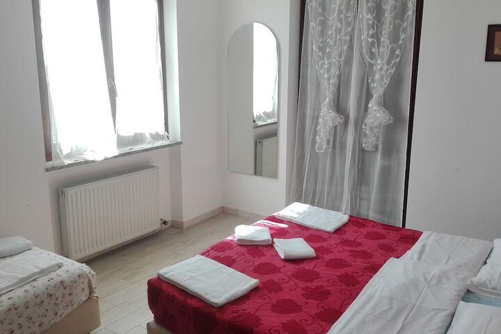 Room 10 of 45