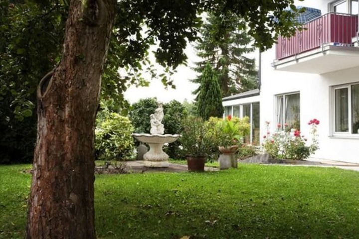 Property Grounds 25 of 33