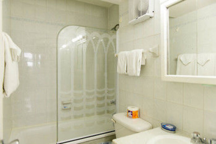 Room 4 of 37