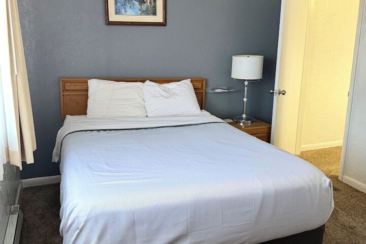 Room 9 of 54