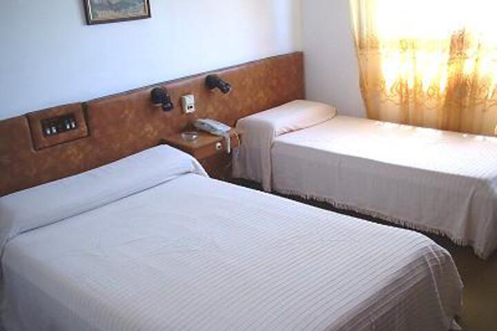 Room 8 of 11