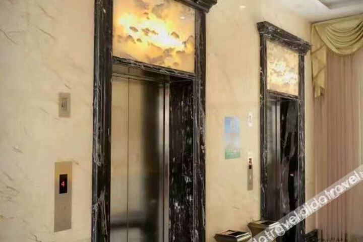 Hotel Interior 9 of 23