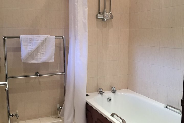 Room 7 of 35