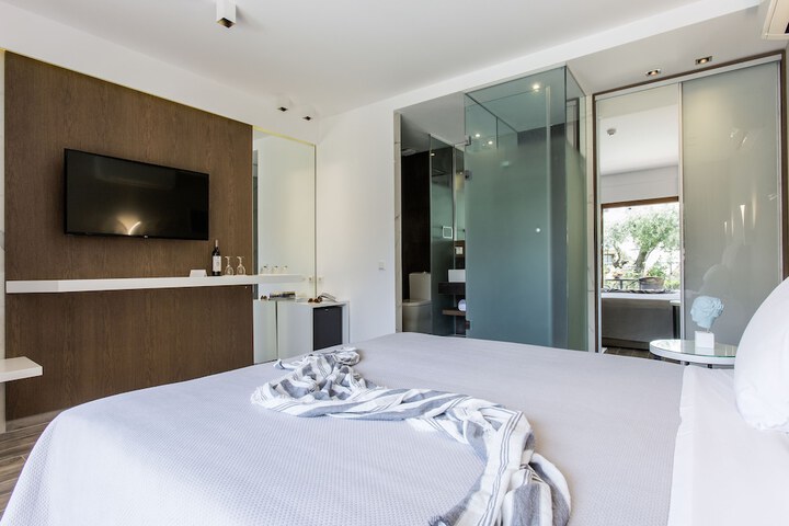 Room 46 of 91