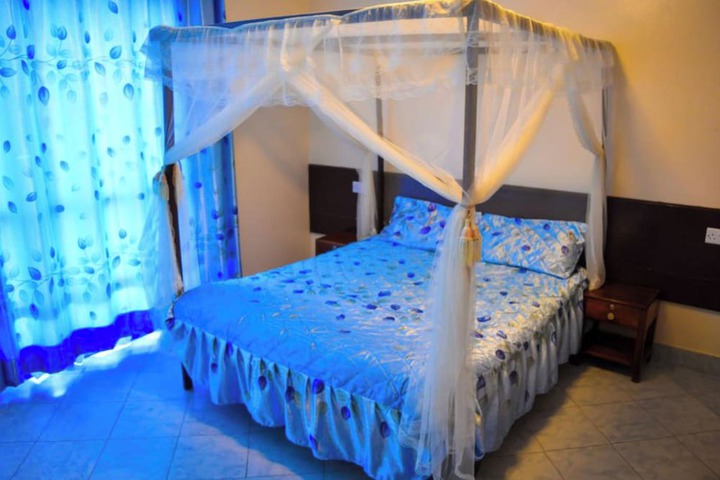 Room 6 of 23