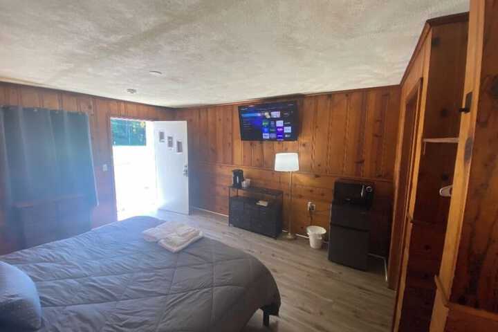 Room 10 of 22