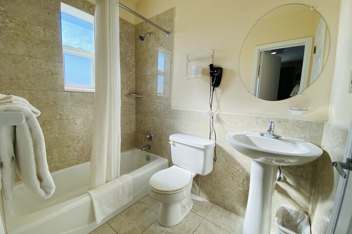 Room 15 of 27