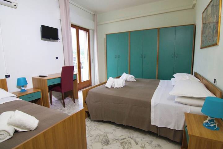 Room 3 of 6