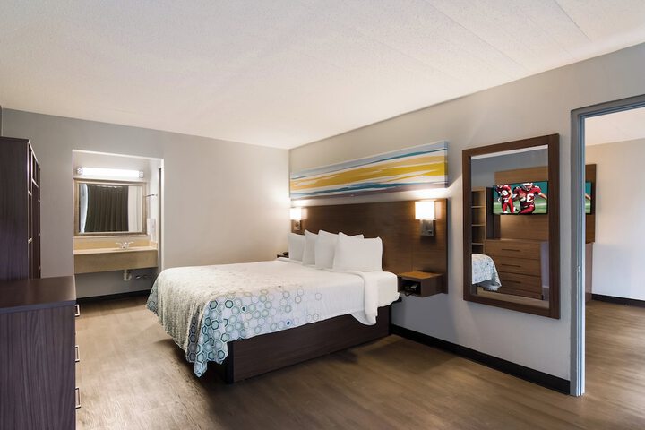 Suite 2 Queen Beds (12 of 21)