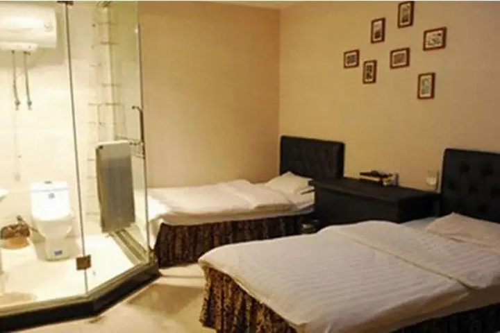 Room 5 of 7