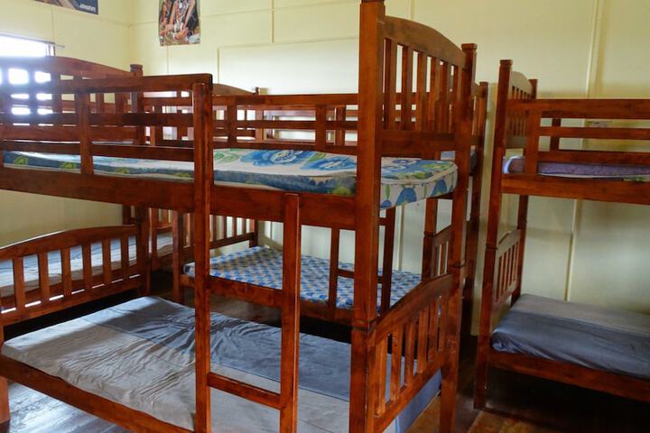 Room 10 of 34