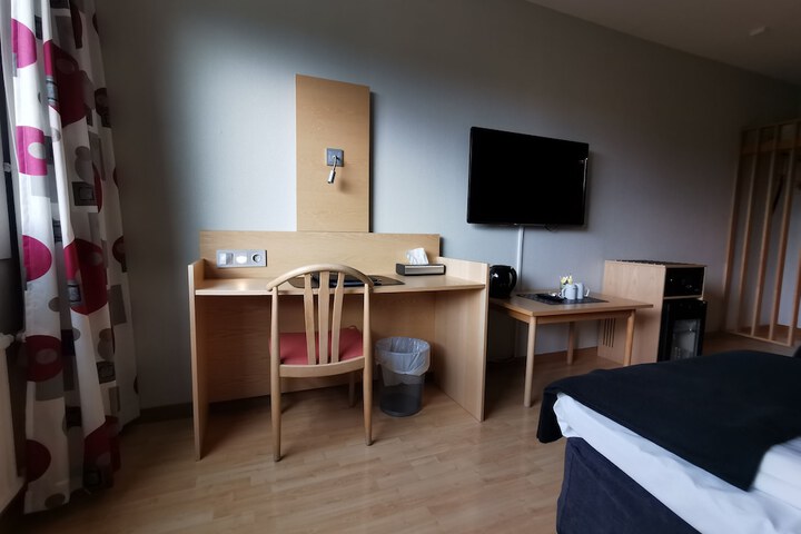 Room 11 of 44