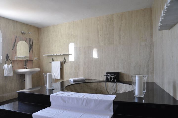 Room 18 of 29