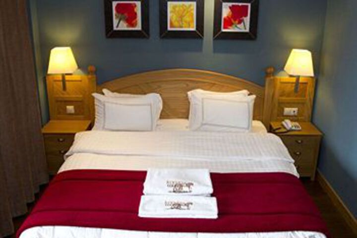Room 15 of 49
