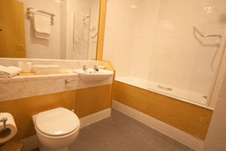 Clean Restrooms