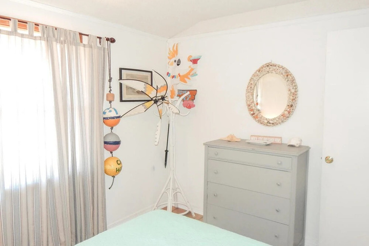 Room 5 of 14