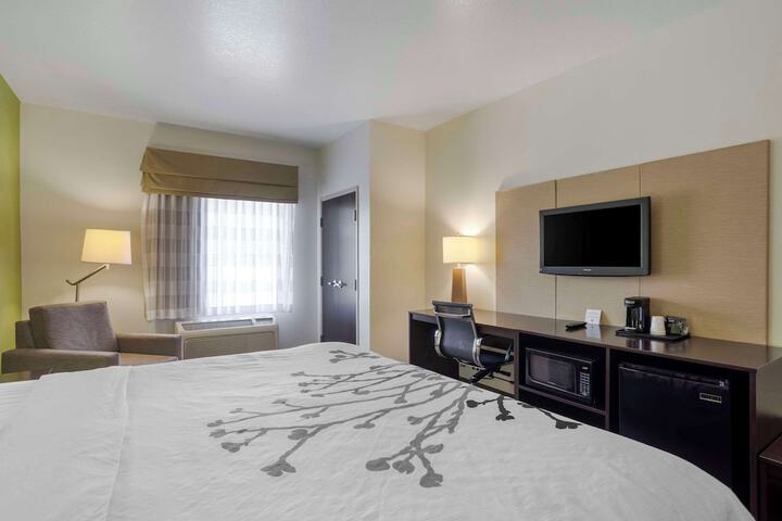 Room 13 of 44