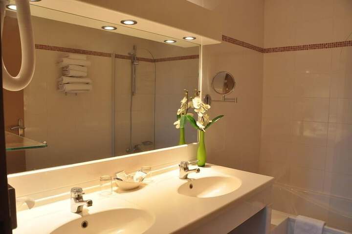 Room 40 of 81