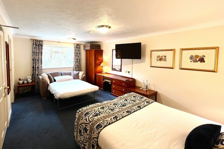 Room 12 of 38