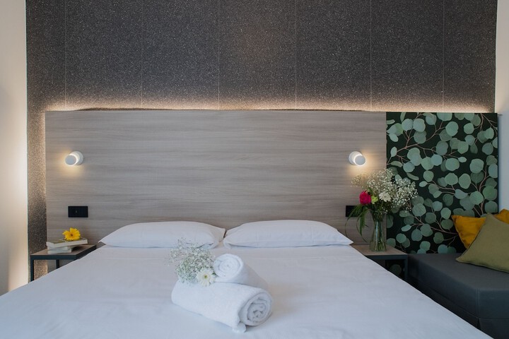 Room 15 of 60