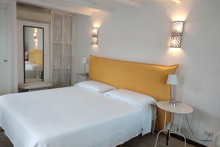 Room 22 of 137