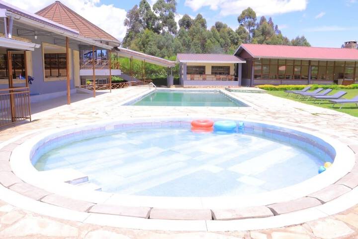 Pool 15 of 45