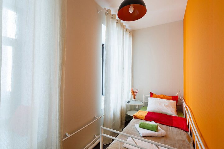 Room 10 of 44