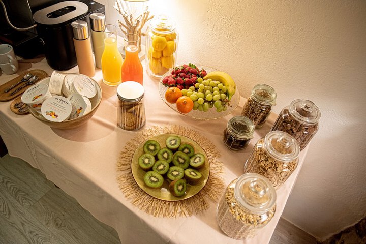 Breakfast/Coffee Service 33 of 47