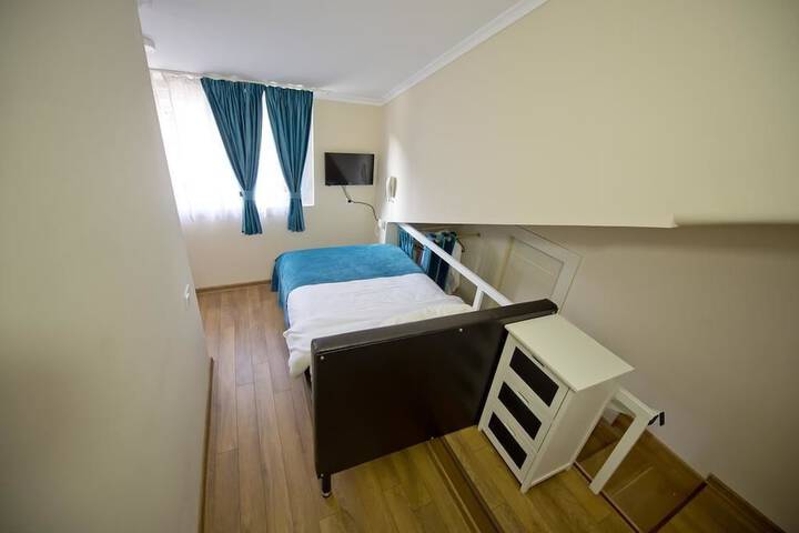 Room 16 of 72