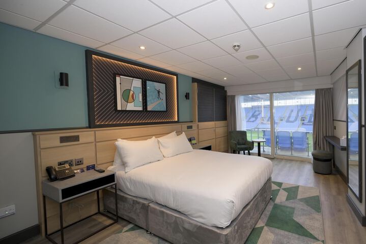 Room 27 of 124