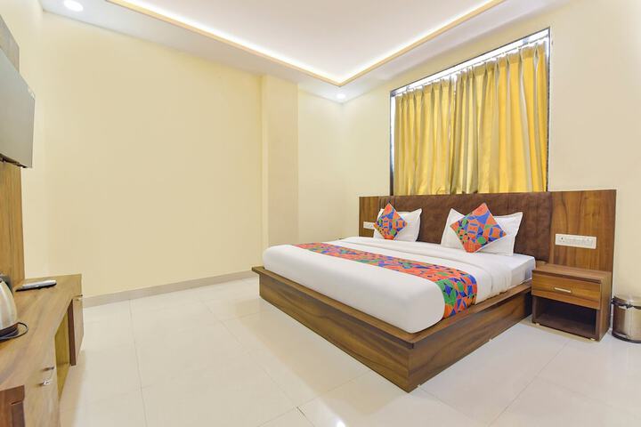 Room 26 of 37