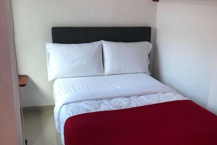 Room 3 of 35