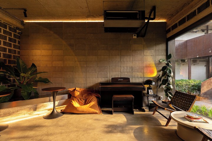 Hotel Interior 5 of 95