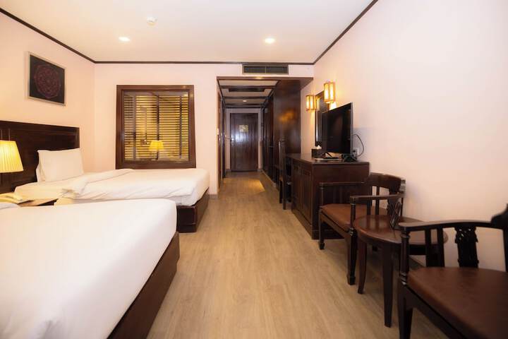 Room 43 of 98
