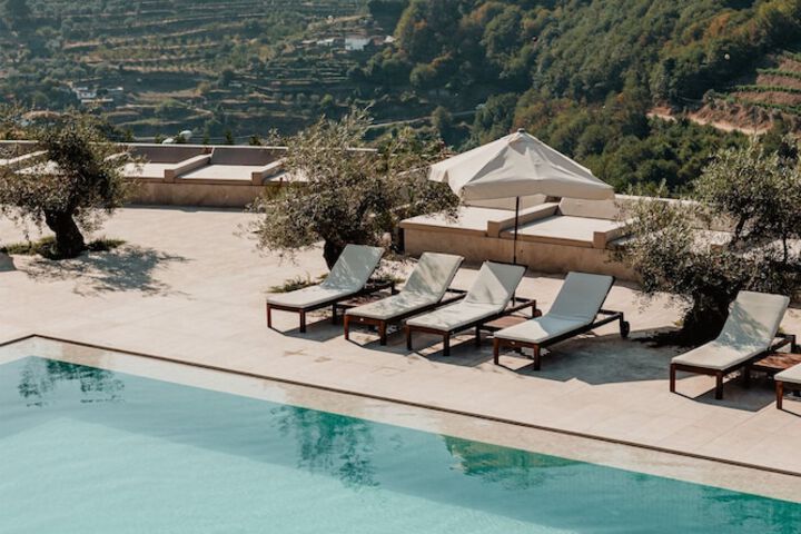 Hotel Pool