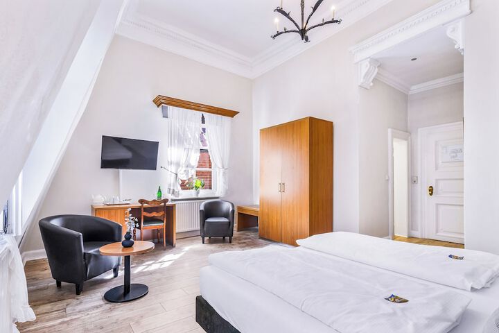 Room 14 of 79