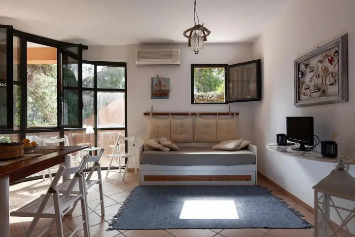 Room 2 of 15