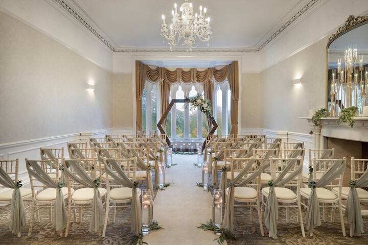 Ballroom/Hall 76 of 121