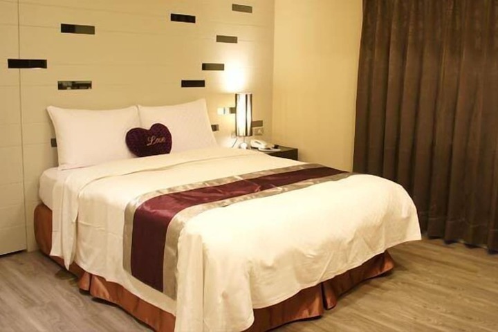 Room 37 of 61