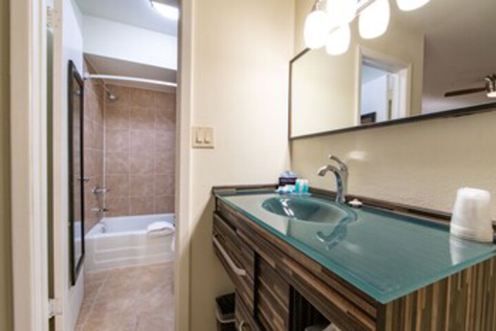 Room 6 of 21