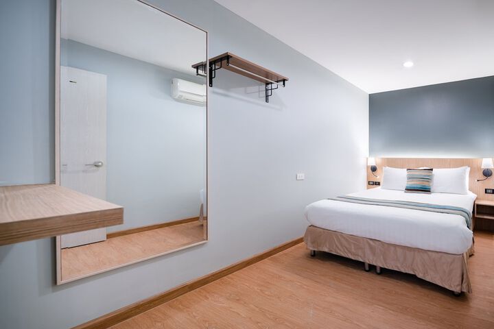Room 12 of 63
