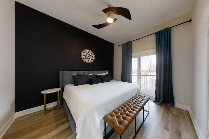 Room 4 of 41