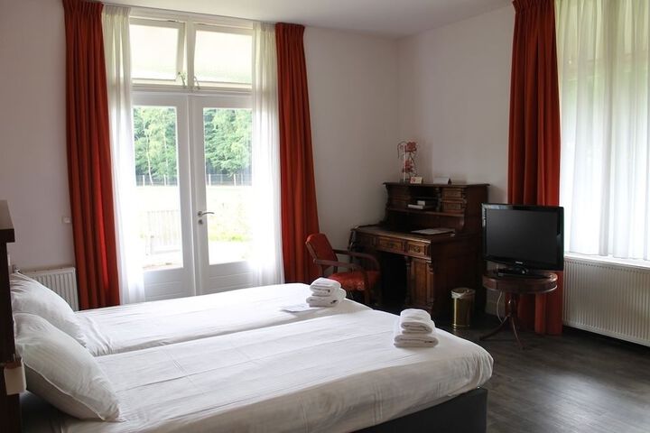 Room 14 of 48