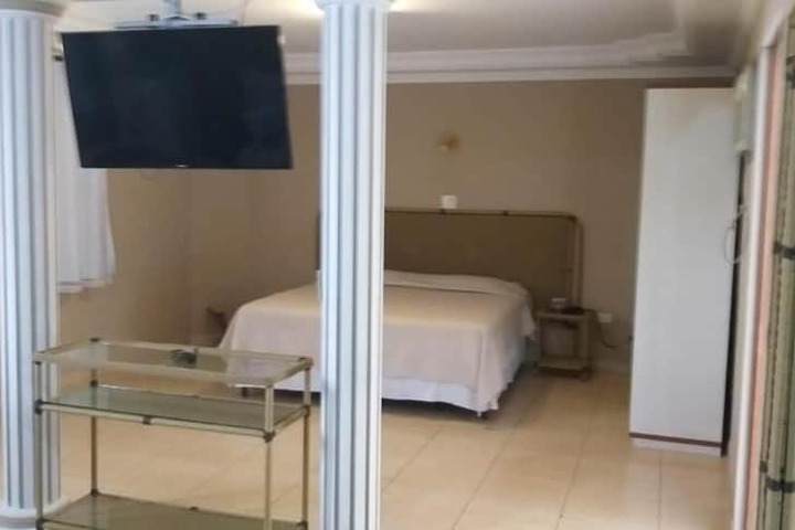 Room 16 of 42
